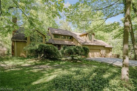 33475 Miles Road Moreland Hills OH 44022