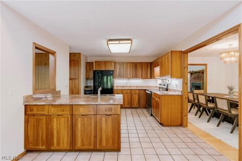 33475 Miles Road Moreland Hills OH 44022