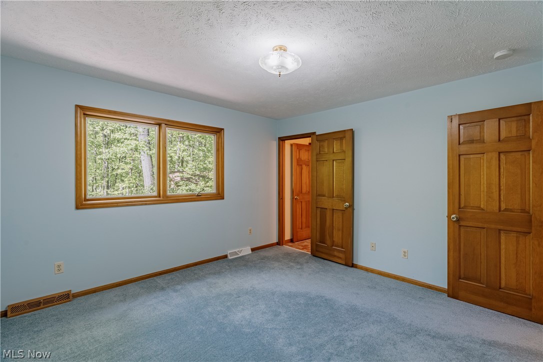 33475 Miles Road Moreland Hills OH 44022