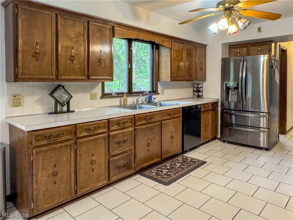 1318 Highland Avenue E Salem OH 44460