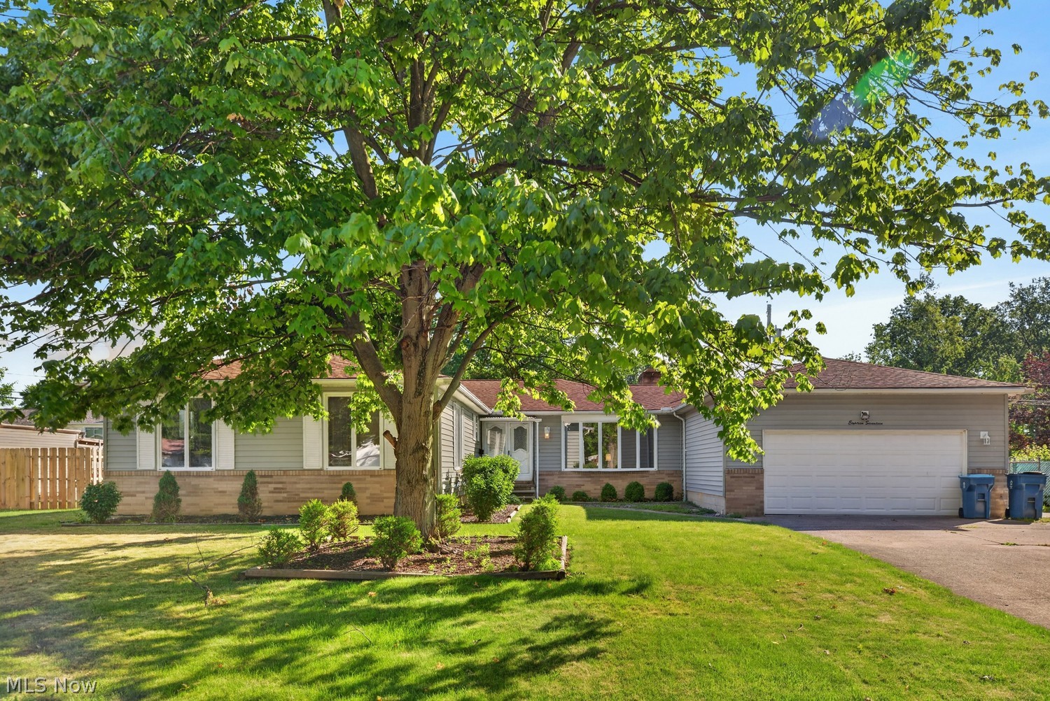 1817 N Nantucket Drive Lorain OH 44053
