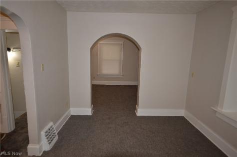 486 Howe Street Akron OH 44307