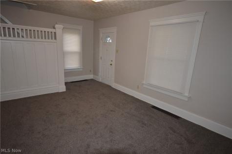 486 Howe Street Akron OH 44307