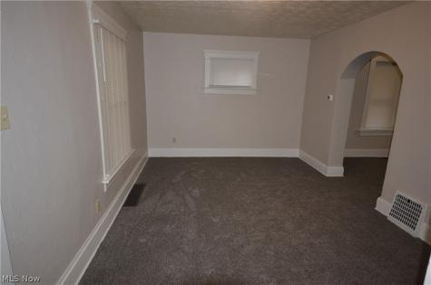 486 Howe Street Akron OH 44307