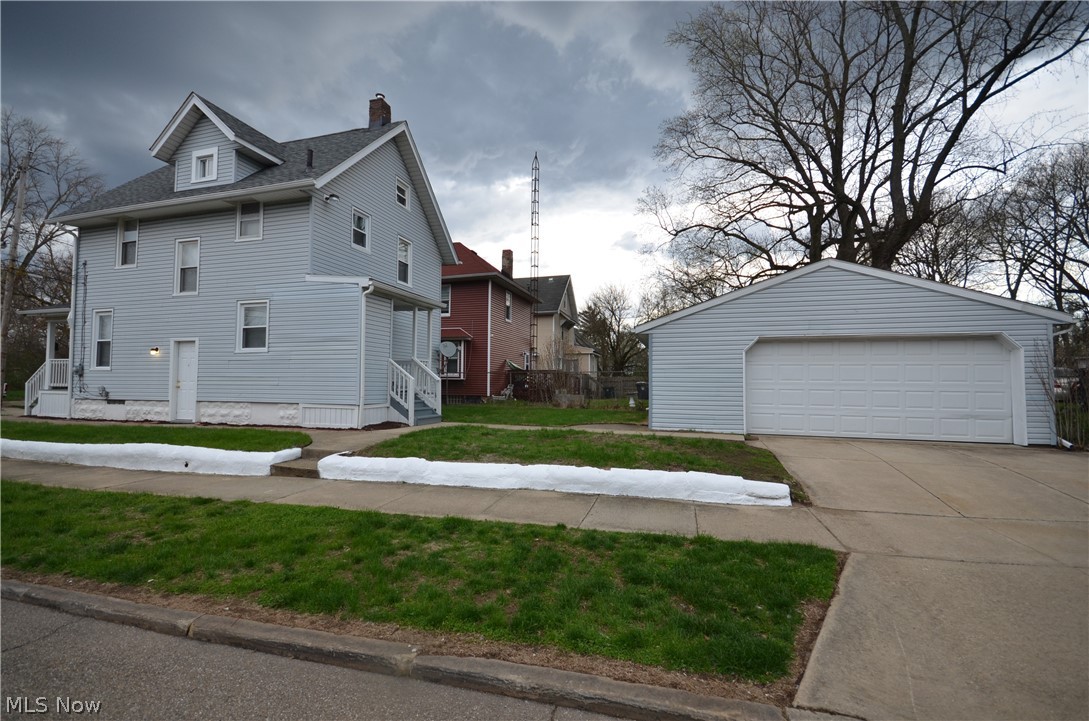 486 Howe Street Akron OH 44307
