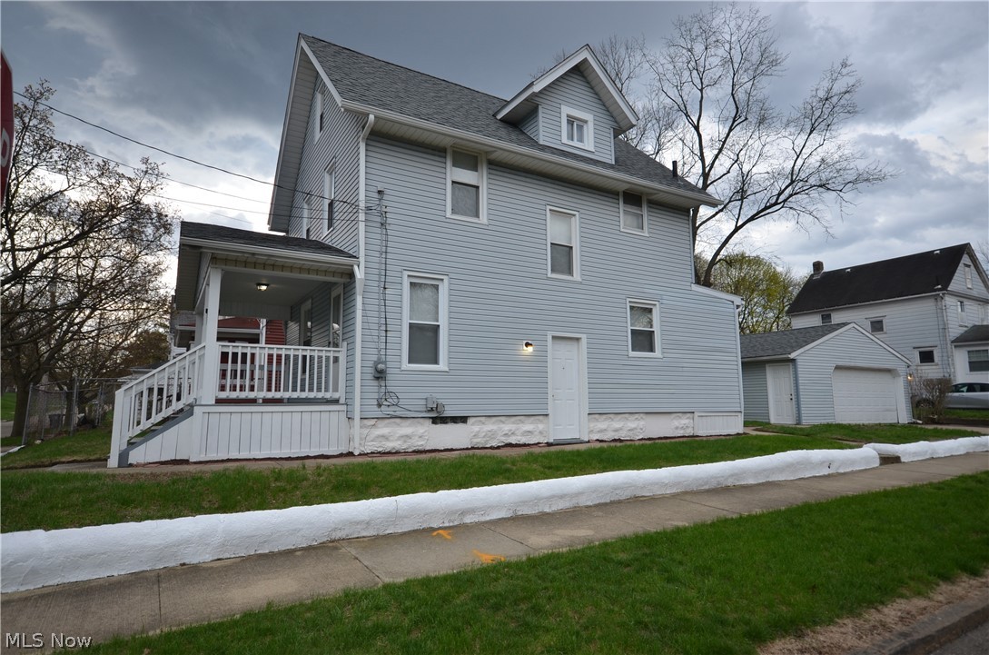 486 Howe Street Akron OH 44307