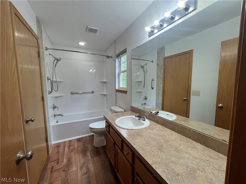 4094 Turnberry Drive Medina OH 44256