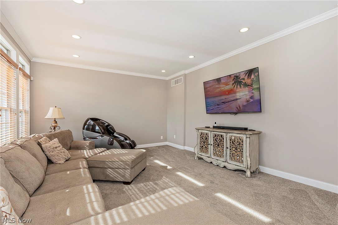 16685 Lucky Bell Lane Chagrin Falls OH 44023