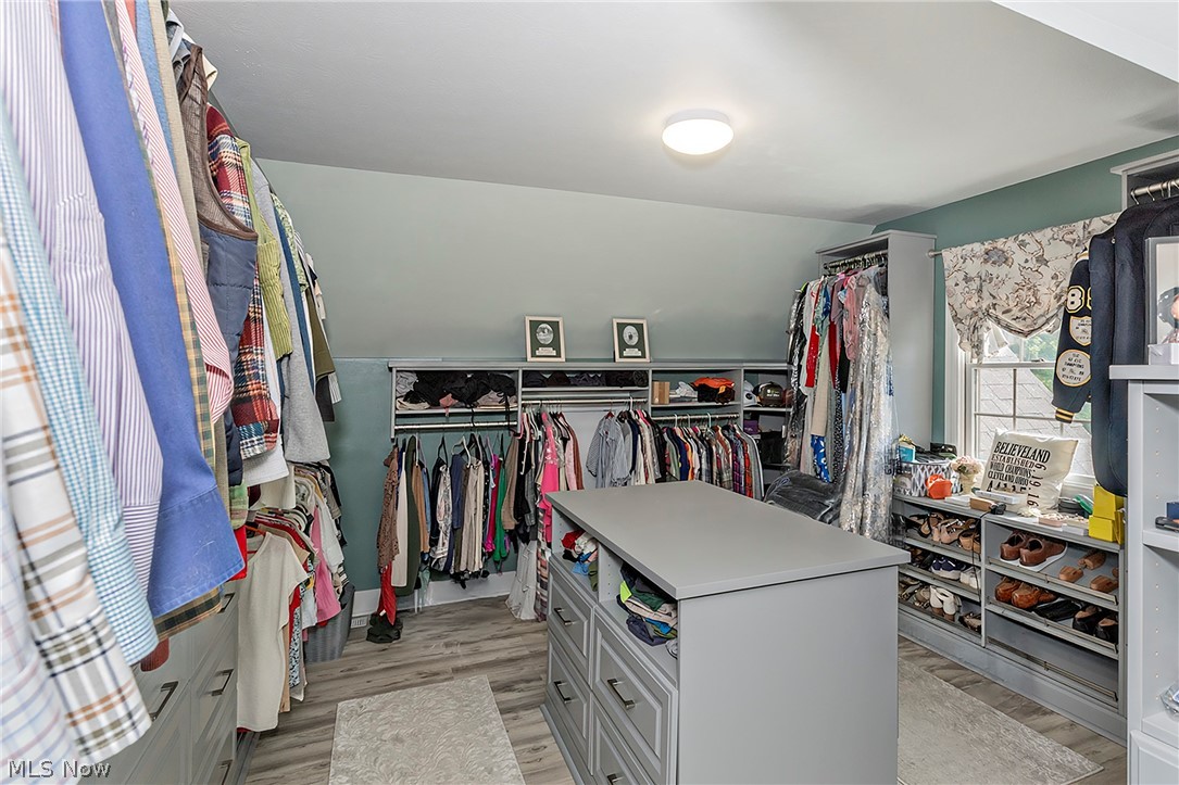 16685 Lucky Bell Lane Chagrin Falls OH 44023