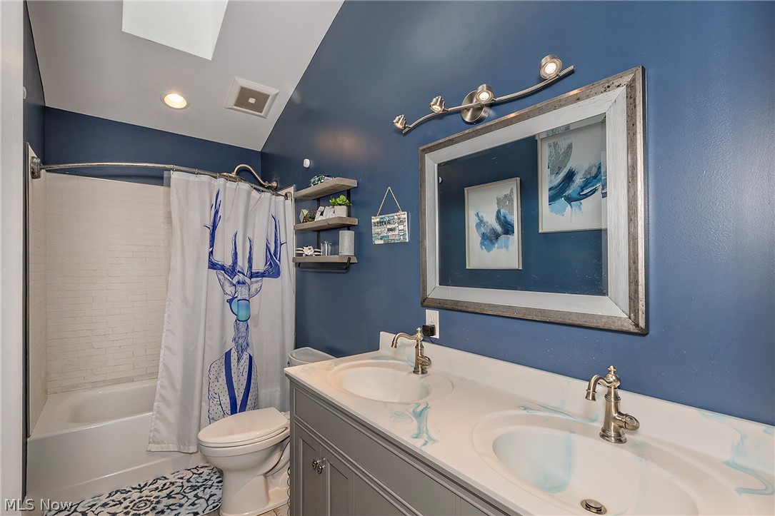 16685 Lucky Bell Lane Chagrin Falls OH 44023