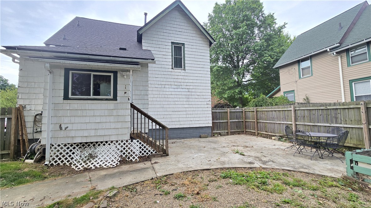 504 E Riddle Avenue Ravenna OH 44266