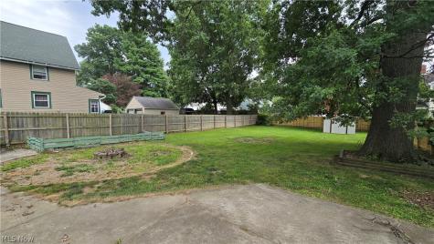 504 E Riddle Avenue Ravenna OH 44266