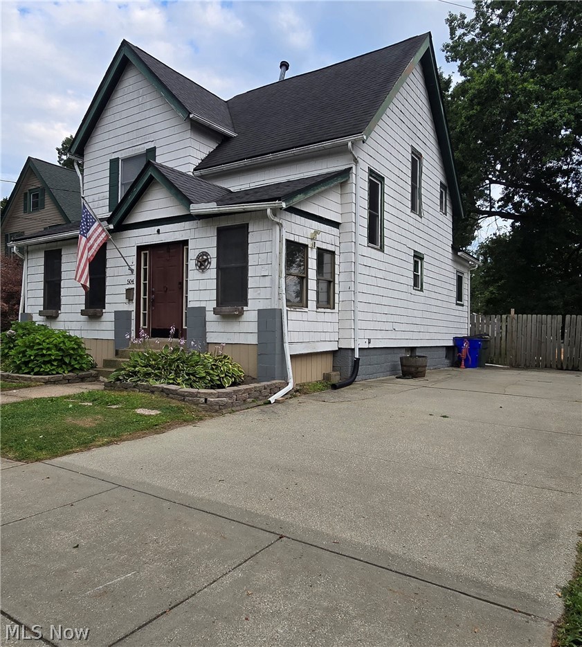 504 E Riddle Avenue Ravenna OH 44266