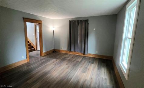 504 E Riddle Avenue Ravenna OH 44266