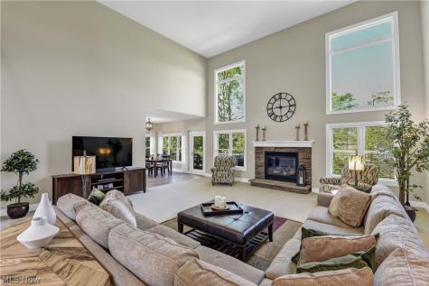 9000 Crooked Creek Lane Broadview Heights OH 44147