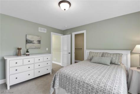 9000 Crooked Creek Lane Broadview Heights OH 44147