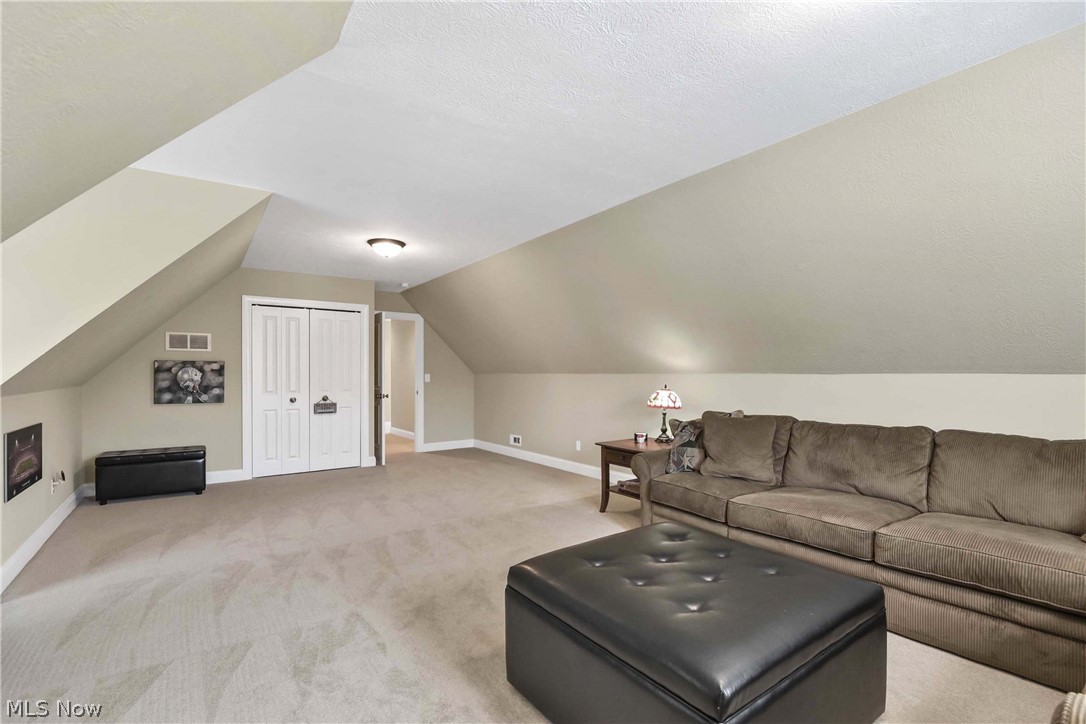 9000 Crooked Creek Lane Broadview Heights OH 44147
