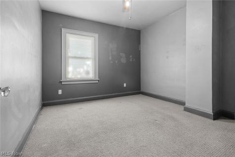 10326 Thrush Avenue Cleveland OH 44111