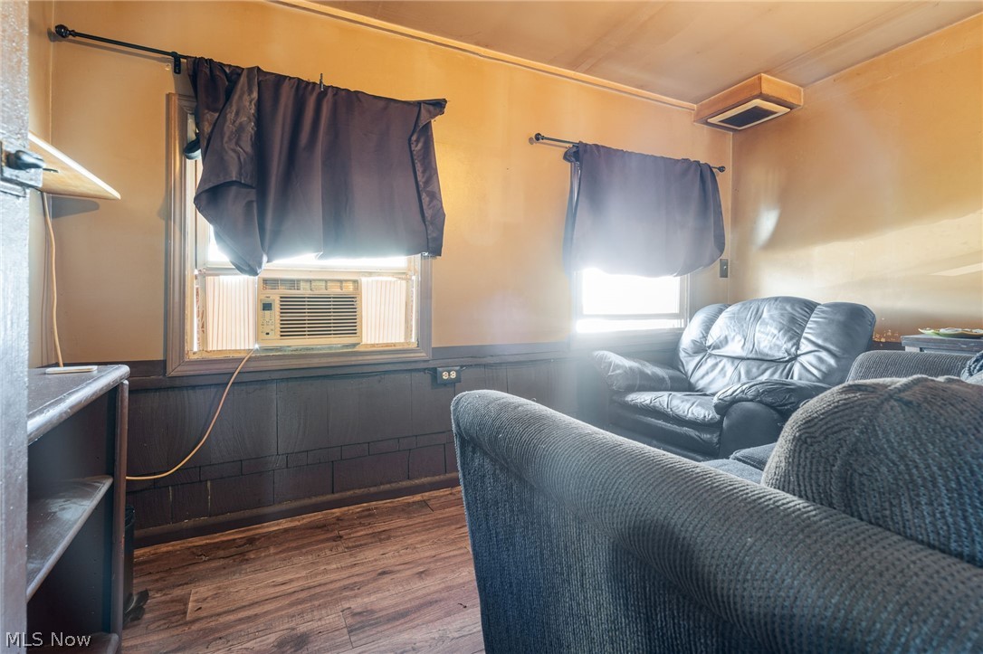 10326 Thrush Avenue Cleveland OH 44111