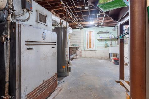 10326 Thrush Avenue Cleveland OH 44111