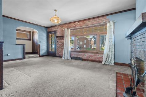 10326 Thrush Avenue Cleveland OH 44111