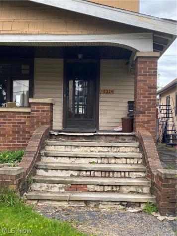 10326 Thrush Avenue Cleveland OH 44111