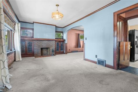 10326 Thrush Avenue Cleveland OH 44111