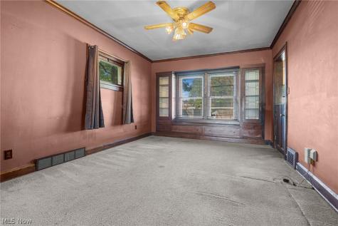 10326 Thrush Avenue Cleveland OH 44111