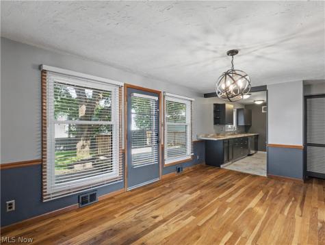 1515 Collinwood Circle Cuyahoga Falls OH 44221