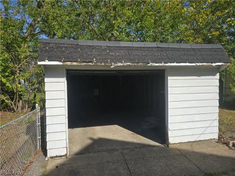10927 Hampden Avenue Cleveland OH 44108