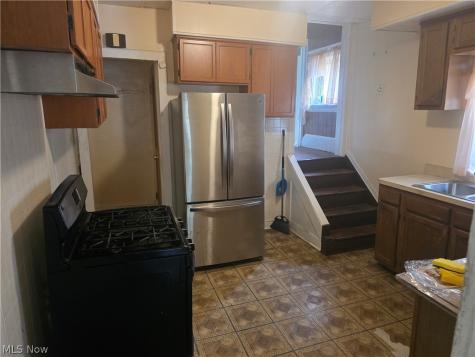 10927 Hampden Avenue Cleveland OH 44108