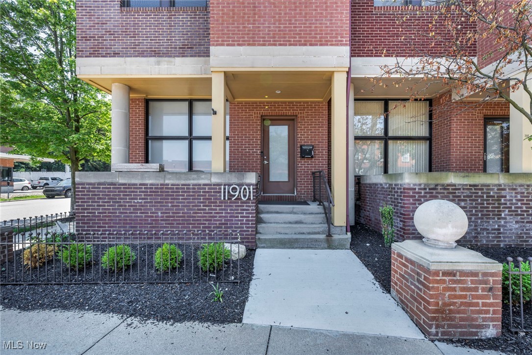11901 Detroit Avenue Lakewood OH 44107