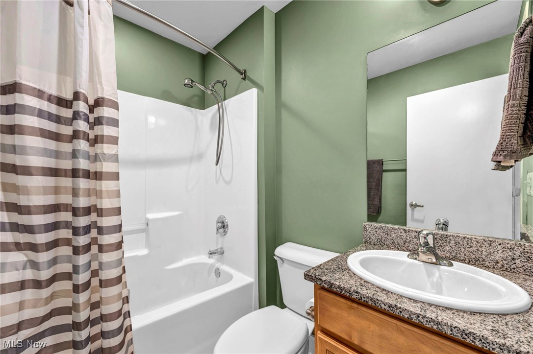 11901 Detroit Avenue Lakewood OH 44107