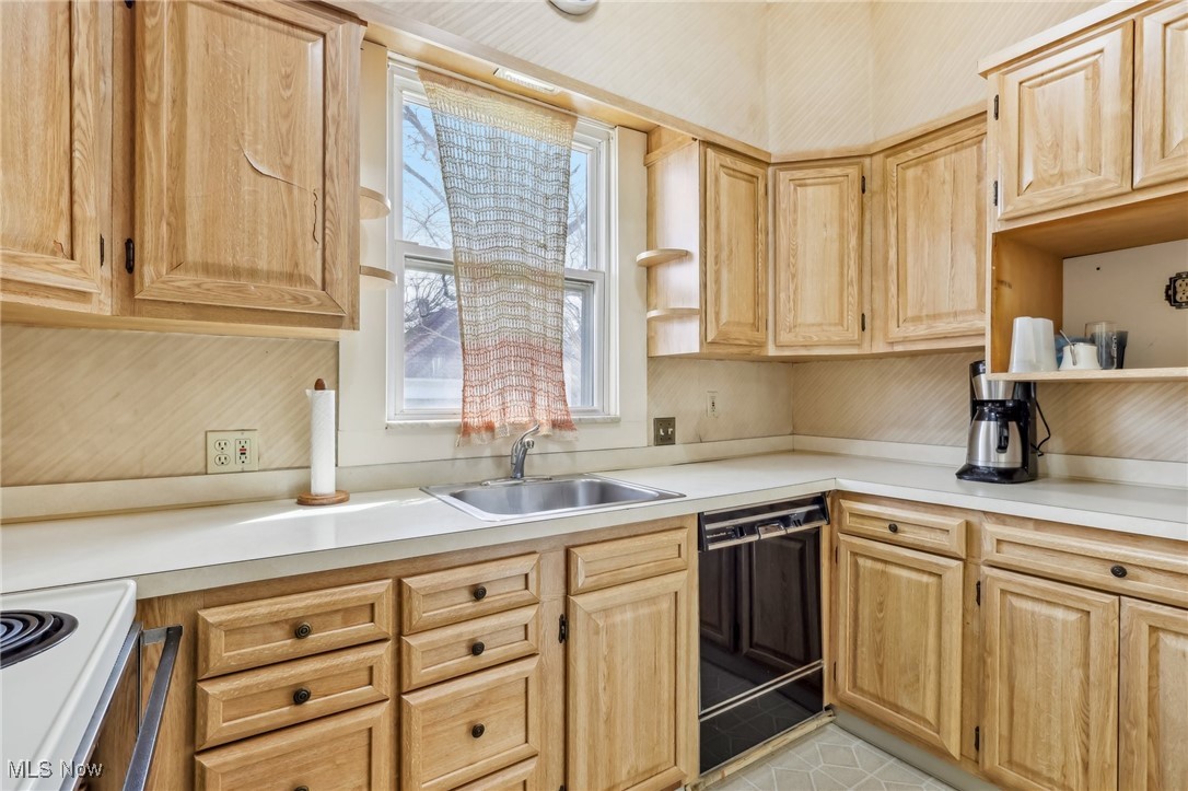 1435 W Clifton Boulevard Lakewood OH 44107