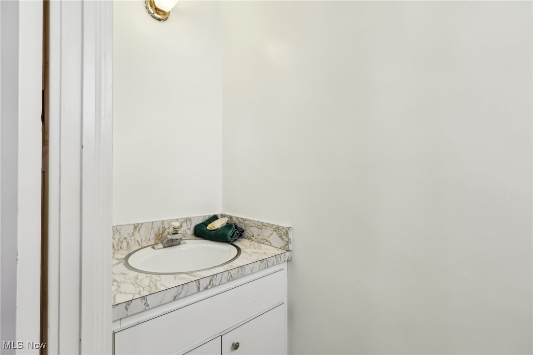 1435 W Clifton Boulevard Lakewood OH 44107