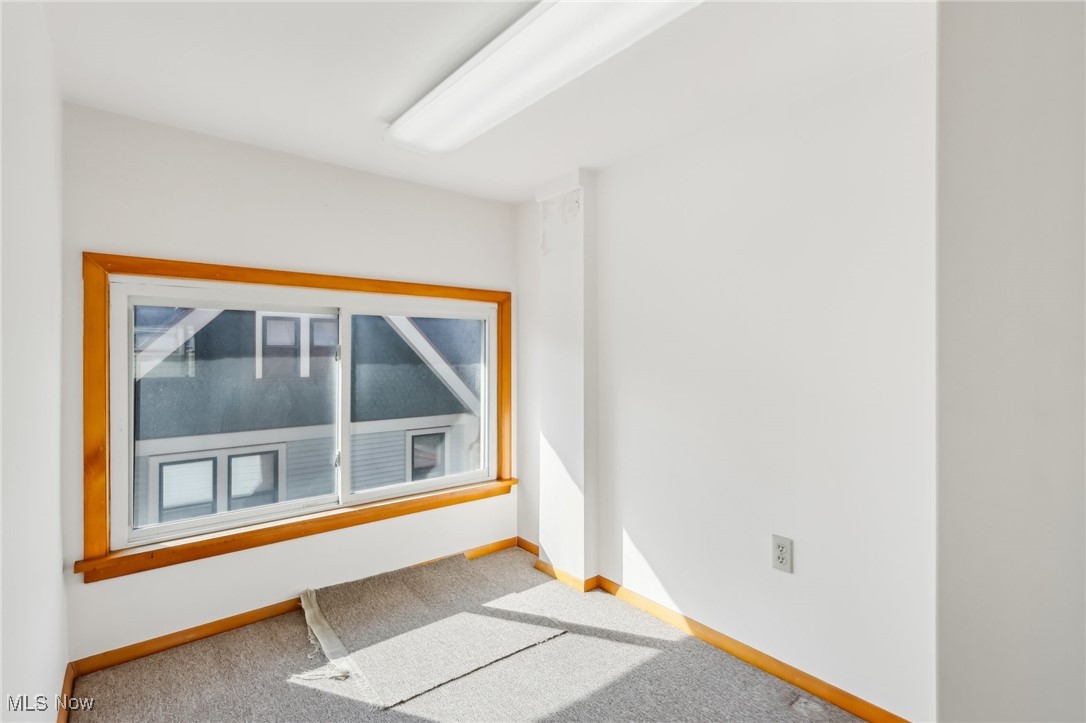 1435 W Clifton Boulevard Lakewood OH 44107