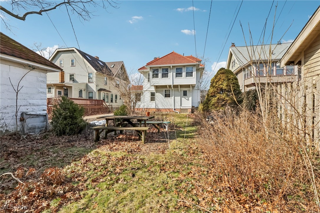 1435 W Clifton Boulevard Lakewood OH 44107