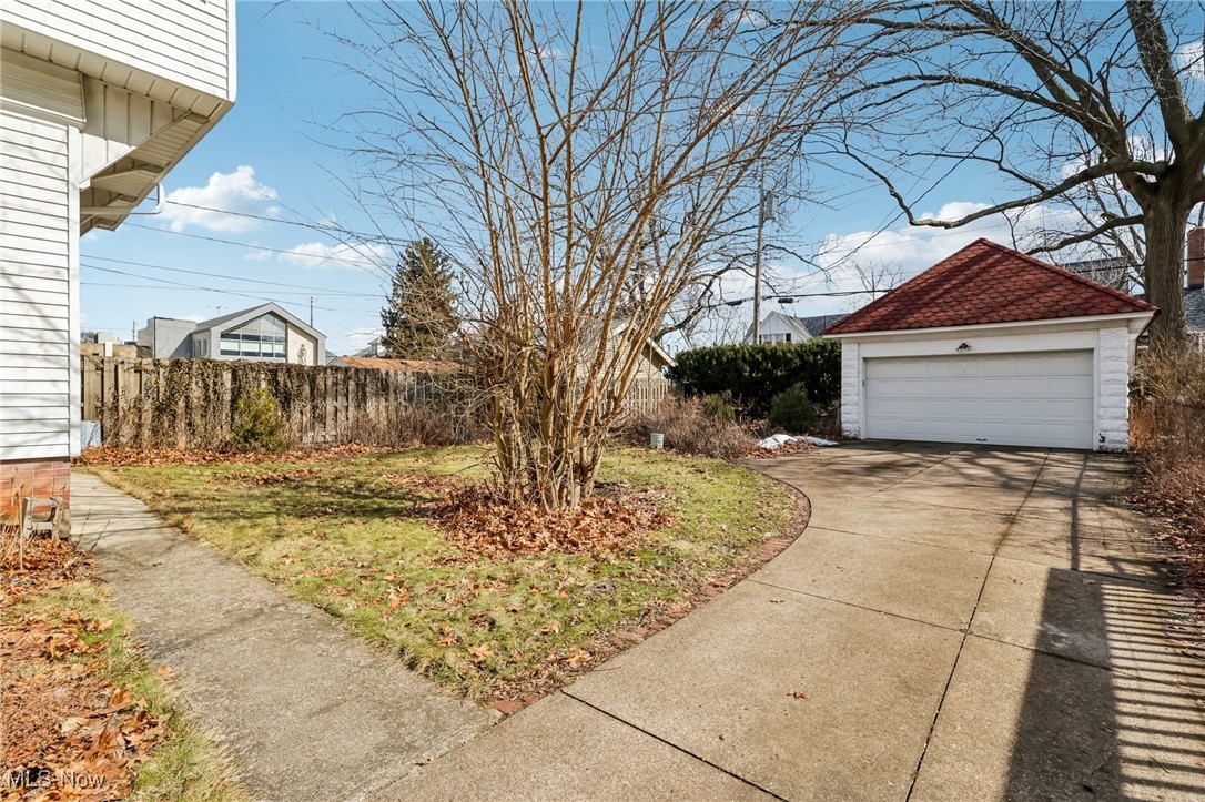 1435 W Clifton Boulevard Lakewood OH 44107