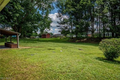 104 Randolph Road Marietta OH 45750