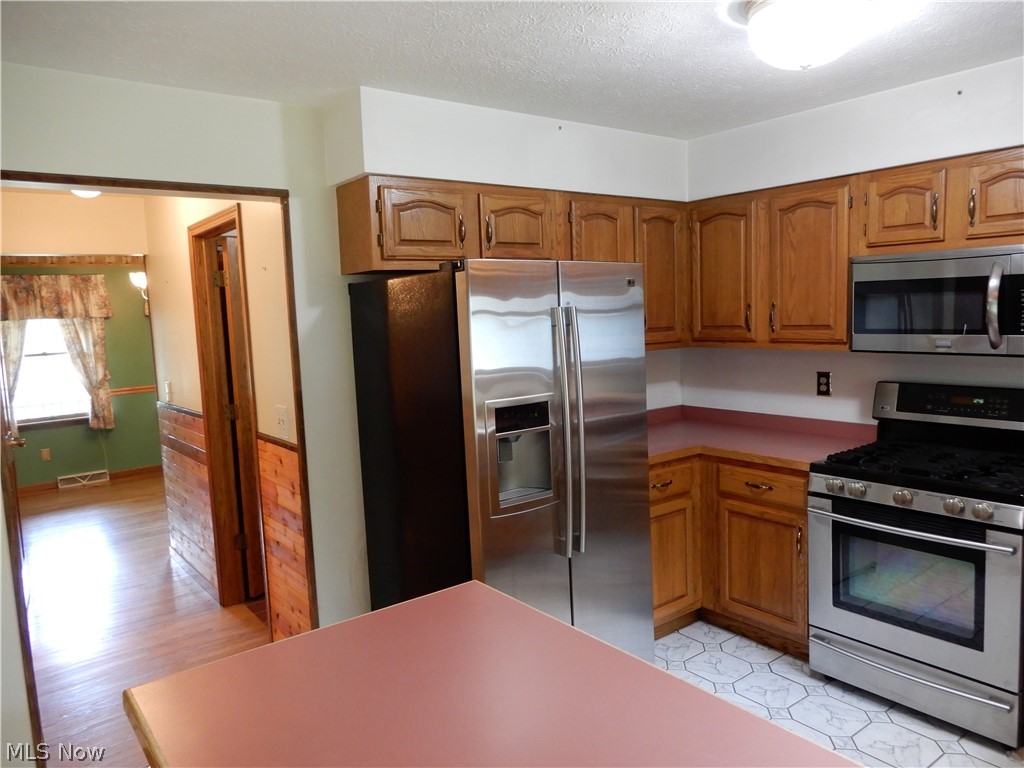 1625 Sherman Street Geneva OH 44041