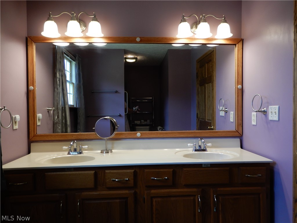 1625 Sherman Street Geneva OH 44041