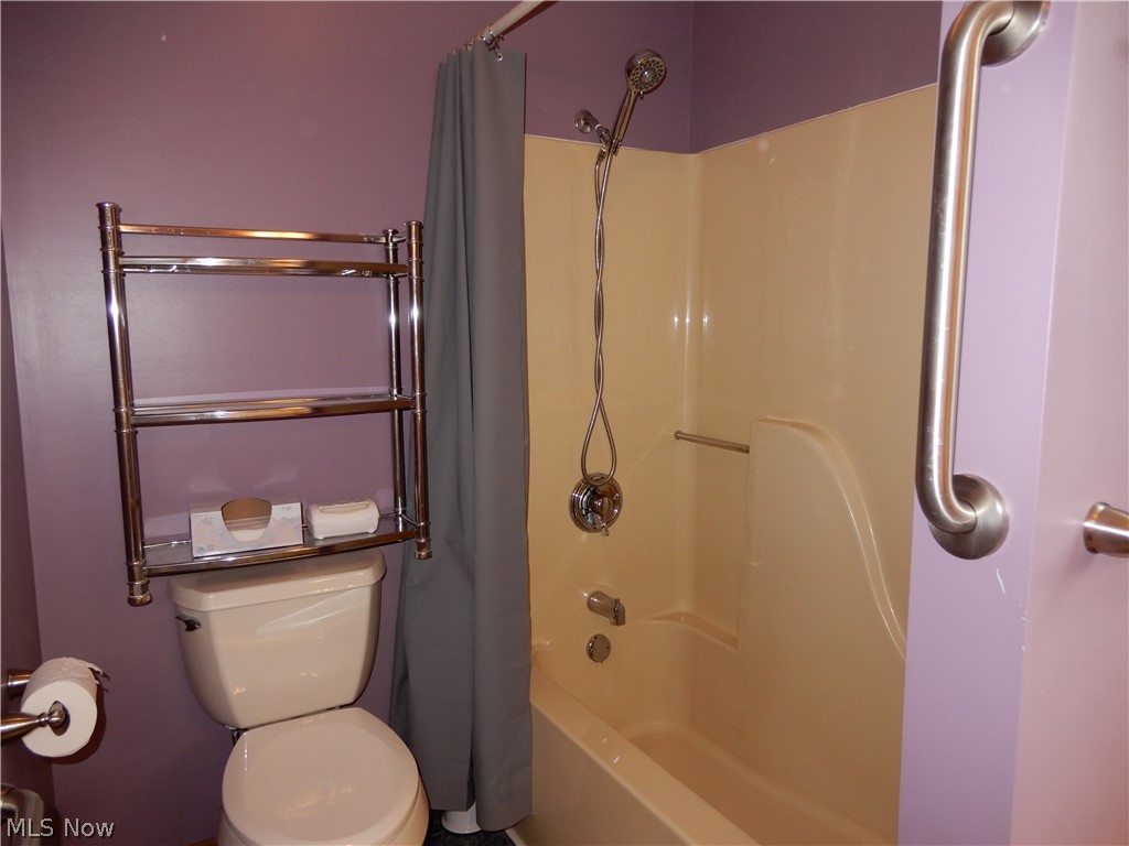 1625 Sherman Street Geneva OH 44041