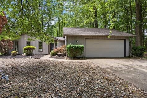 32633 Woodridge Court North Ridgeville OH 44039