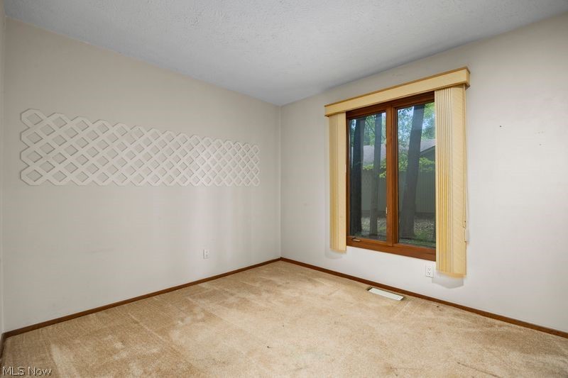 32633 Woodridge Court North Ridgeville OH 44039