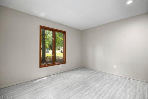 32633 Woodridge Court North Ridgeville OH 44039