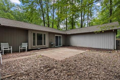 32633 Woodridge Court North Ridgeville OH 44039