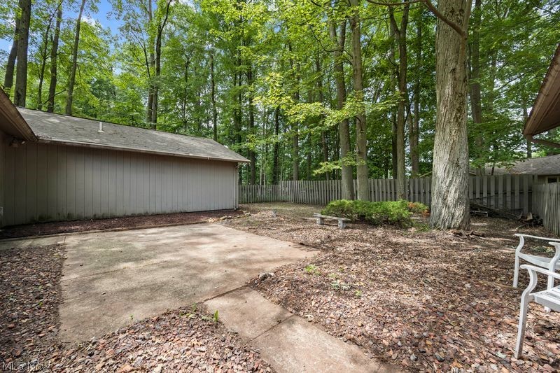32633 Woodridge Court North Ridgeville OH 44039