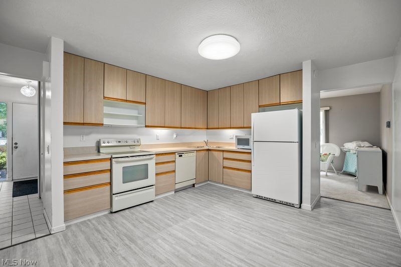 32633 Woodridge Court North Ridgeville OH 44039