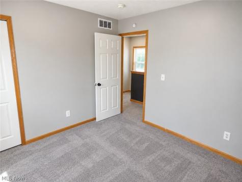 14913 Lincoln Avenue Cleveland OH 44128