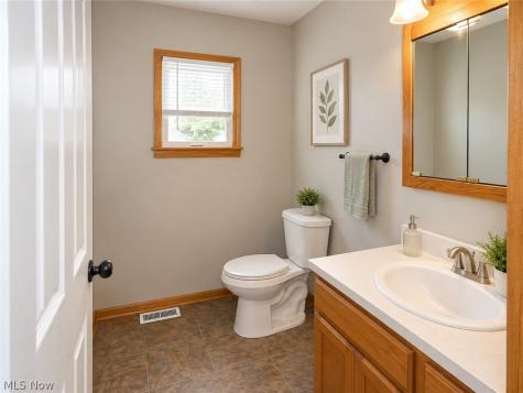 14913 Lincoln Avenue Cleveland OH 44128